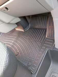 Ford Transit Custom (Kapalı Kasa) 2024 Sonrası Havuzlu Paspas #3